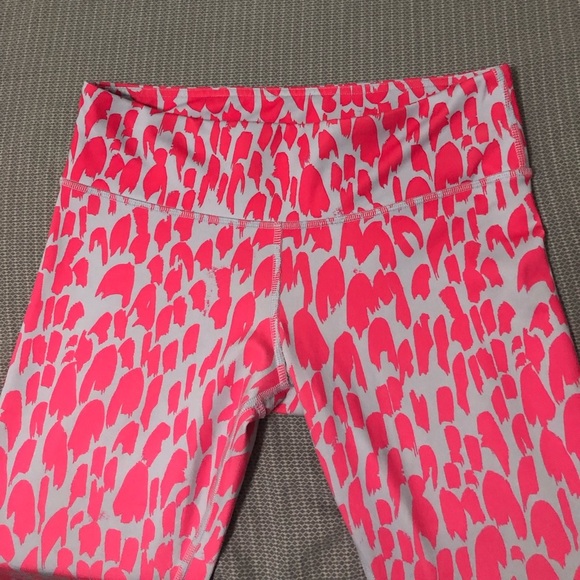 ALO yoga Pink Airbrush Ombré Leggings Performance Mid Rise Full Length 28” Small - Picture 2 of 7